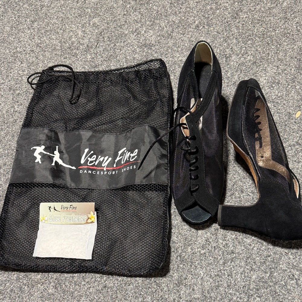 Very Fine Black Women's Heels